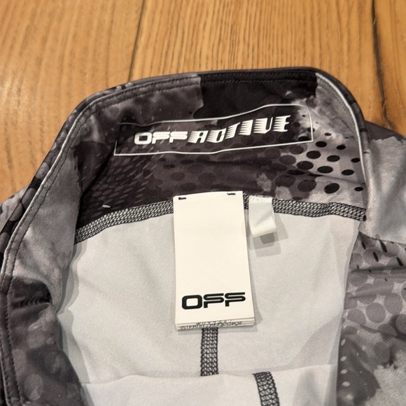 Off White Active Printed Logo Shorts - Picture 9 of 10